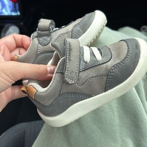 Stride rite 360 wide foot Velcro sneaker. Well used grey color size 5.